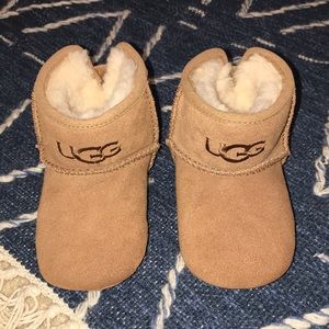 Brand new without tags never worn baby uggs